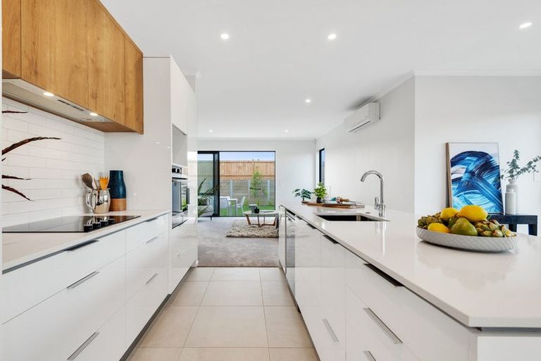 Photo of property in 67 Taikura Avenue, Red Beach, 0932