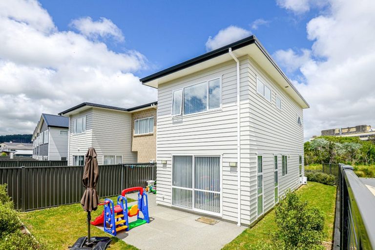 Photo of property in 32 Pateke Drive, Kenepuru, Porirua, 5022