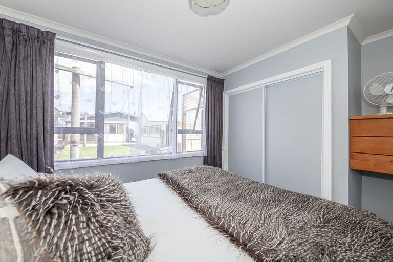 Photo of property in 29 Romilly Street, Westport, 7825