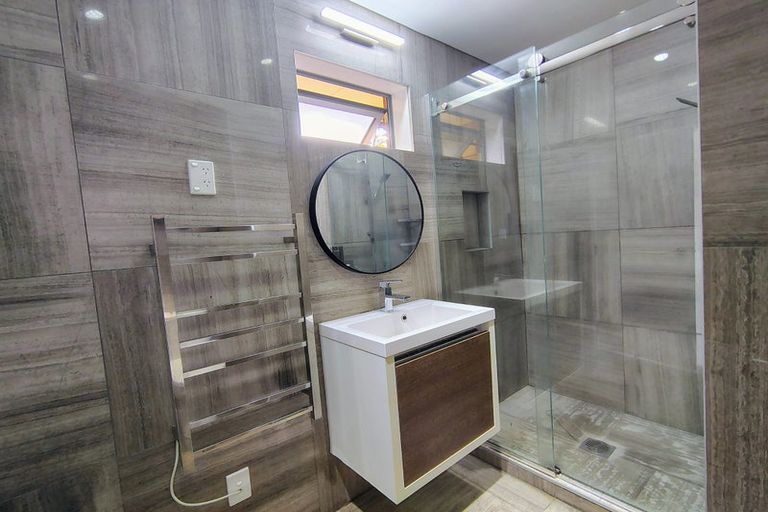 Photo of property in 61 Fernhill Way, Oteha, Auckland, 0632