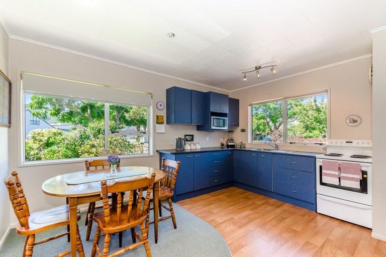 Photo of property in 7 Nimmo Avenue, Waikanae, 5036
