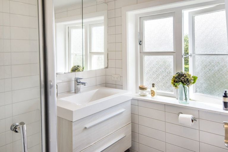 Photo of property in 9a Kerr Street, Devonport, Auckland, 0624