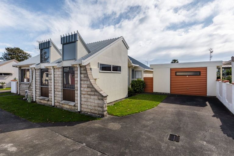 Photo of property in 4/249 Taradale Road, Pirimai, Napier, 4112