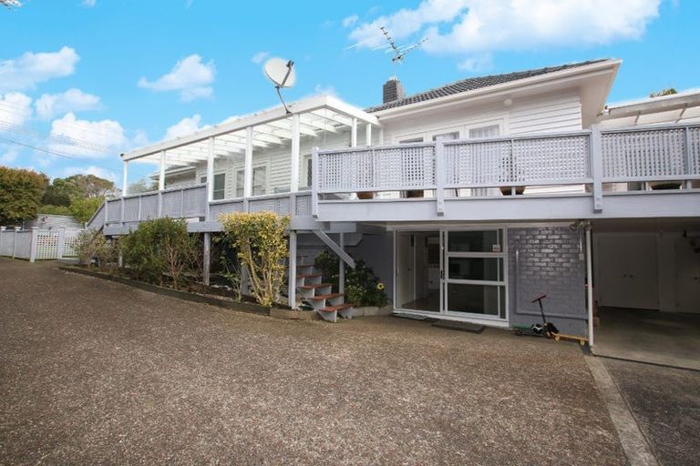 Photo of property in 110 Aberdeen Road, Campbells Bay, Auckland, 0620