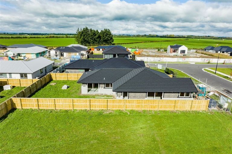 Photo of property in 19 Busby Way, Rolleston, 7614