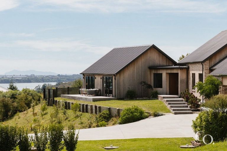 Photo of property in 42 Te Auhi Way, Welcome Bay, Tauranga, 3112