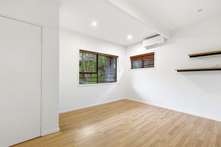 Photo of property in 9 Glenwood Avenue, Birkenhead, Auckland, 0626