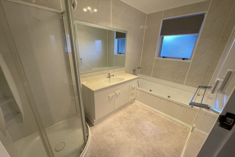 Photo of property in 8 Tacoma Drive, Totara Park, Upper Hutt, 5018