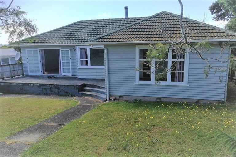 Photo of property in 2/3 Bruce Road, Glenfield, Auckland, 0629
