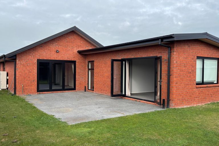 Photo of property in 5 Te Ripo Rise, Cambridge, 3434
