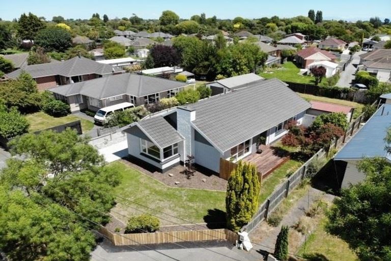 Photo of property in 45 Emlyn Place, Avondale, Christchurch, 8061