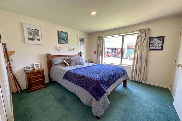 Photo of property in 77 Patons Rock Road, Patons Rock, Takaka, 7182