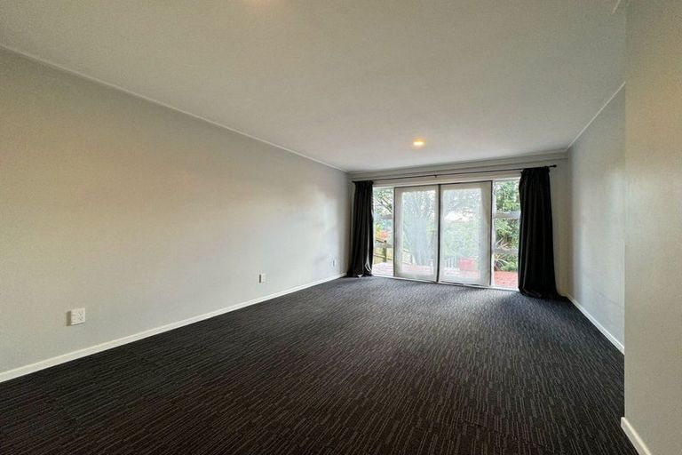 Photo of property in 273 Henderson Valley Road, Henderson, Auckland, 0612