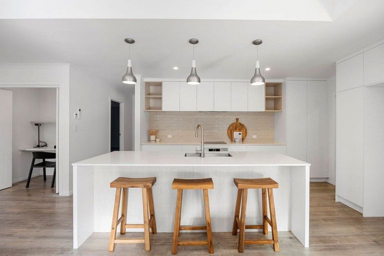 Photo of property in 12 Lewis Way, Cambridge, 3434