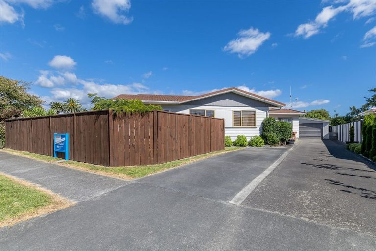 Photo of property in 92 Kennedy Drive, Levin, 5510