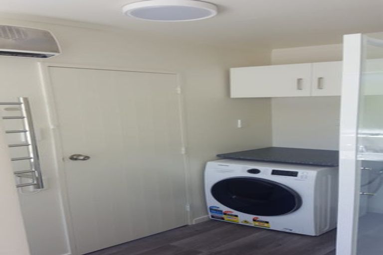 Photo of property in 29a Harbour View Road, Northland, Wellington, 6012