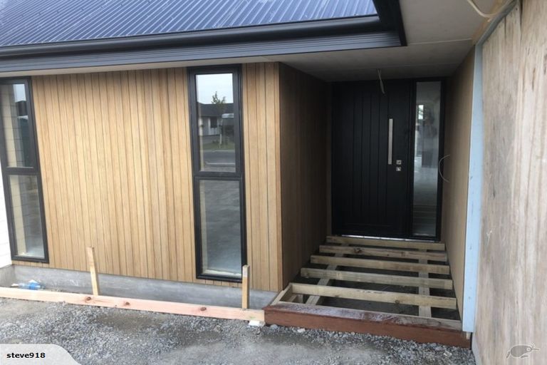Photo of property in 16 Chatsworth Avenue, Rangiora, 7400