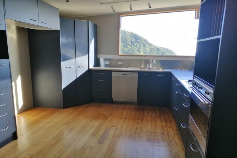 Photo of property in 52 Waitohu Road, York Bay, Lower Hutt, 5013