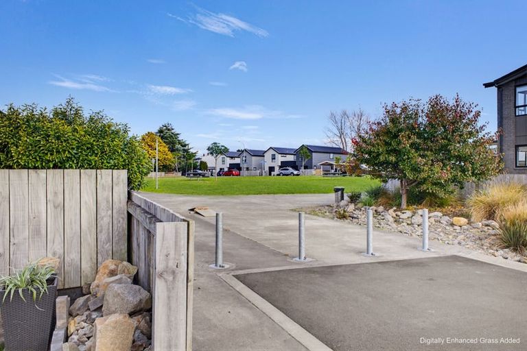 Photo of property in 15 Discovery Place, Marfell, New Plymouth, 4310