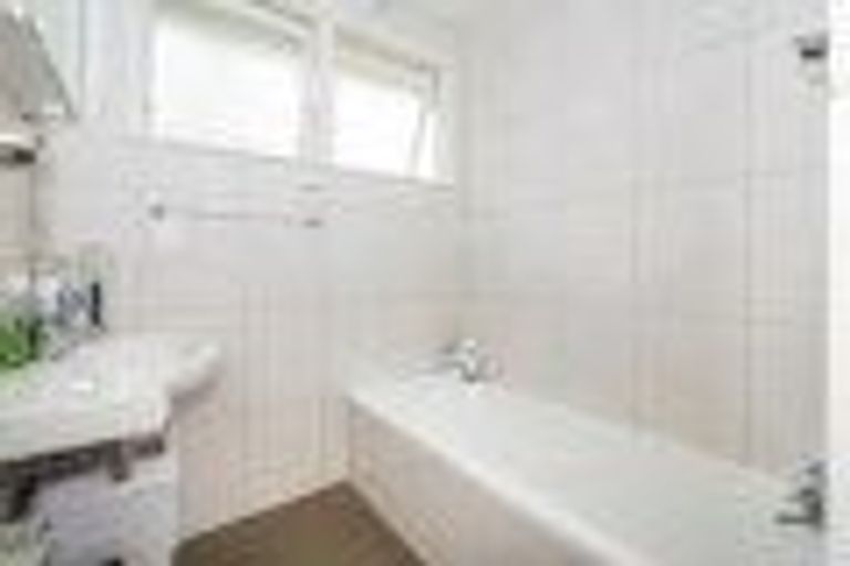 Photo of property in 17 Lysander Crescent, Beach Haven, Auckland, 0626