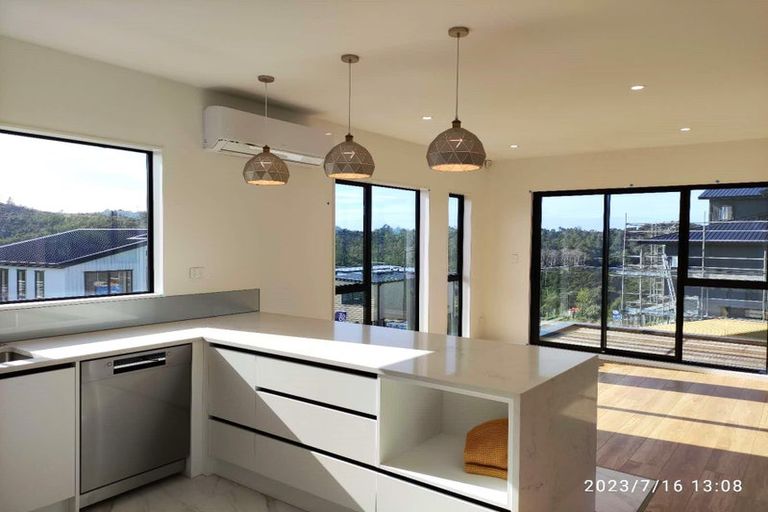 Photo of property in 10 Ringi Lane, Orewa, 0931