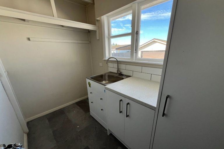 Photo of property in 24 Stephens Crescent, Highbury, Palmerston North, 4412