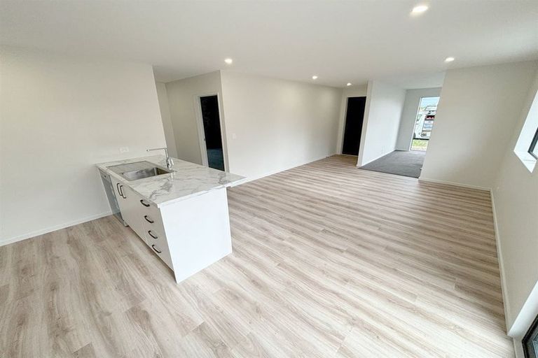 Photo of property in 24 Mehrtens Crescent, Woodend, 7691