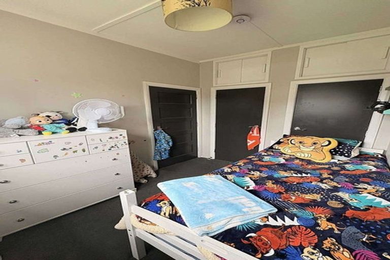 Photo of property in 1/27 Athlone Crescent, Avalon, Lower Hutt, 5011