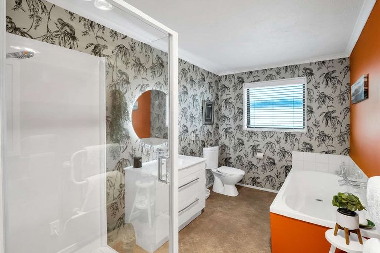 Photo of property in 39 Bank Street, Amberley, 7410