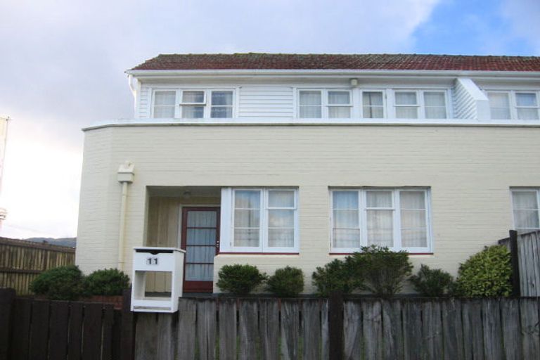 Photo of property in 11 Cambridge Terrace, Waiwhetu, Lower Hutt, 5010