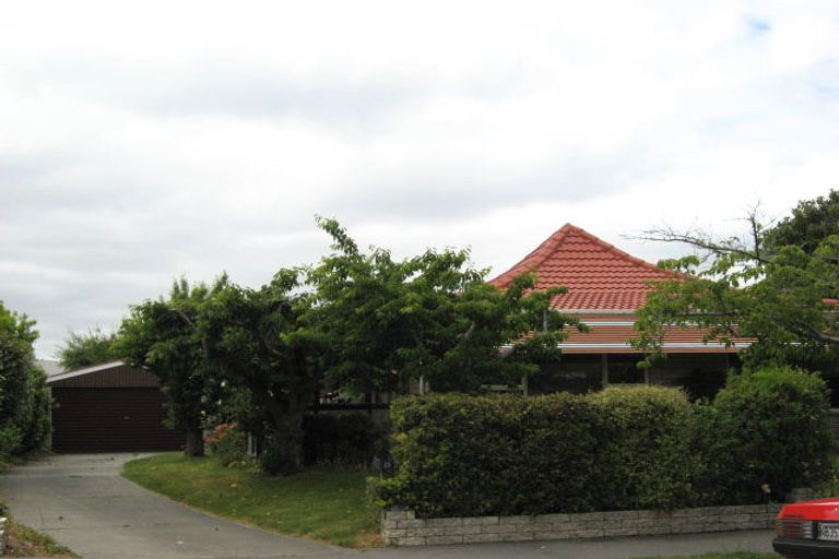 Photo of property in 10 Radbrook Street, Avonhead, Christchurch, 8042