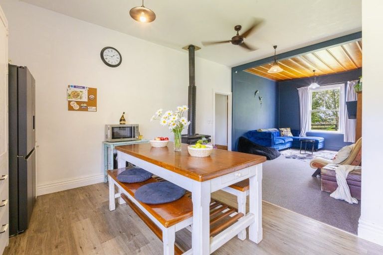 Photo of property in 15 Maharakeke Road, Waipukurau, 4281