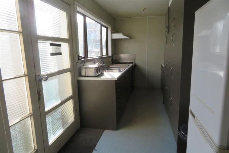 Photo of property in 35 Bay Street, Petone, Lower Hutt, 5012