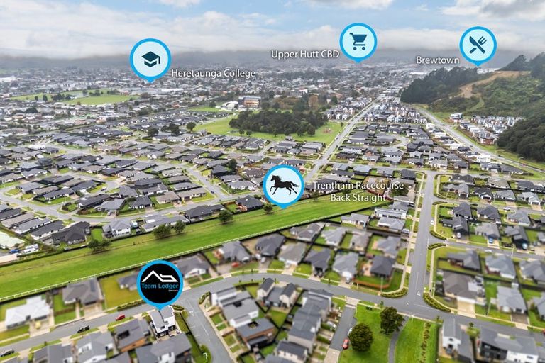 Photo of property in 48 Mawai Hakona Drive, Wallaceville, Upper Hutt, 5018
