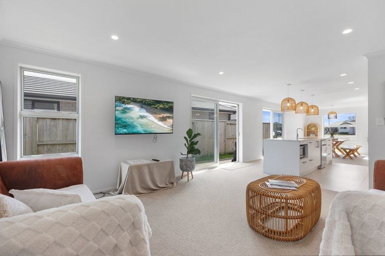 Photo of property in 83 Hills View Drive, Papamoa, 3118