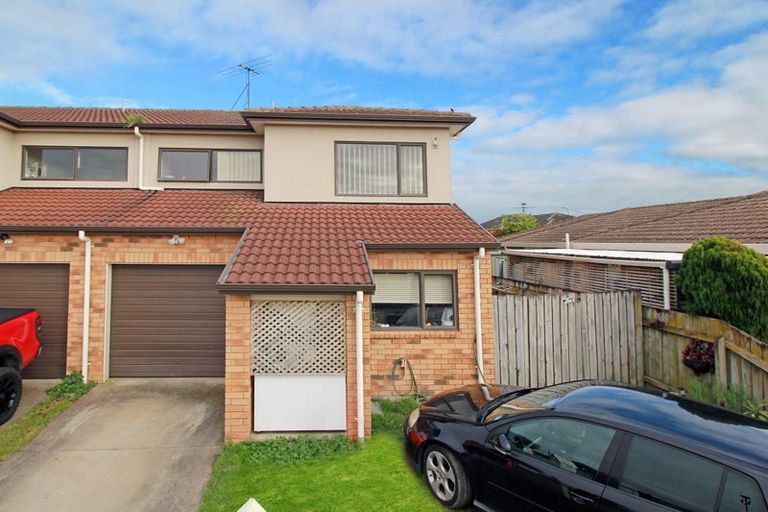 Photo of property in 98d Naylors Drive, Mangere, Auckland, 2022