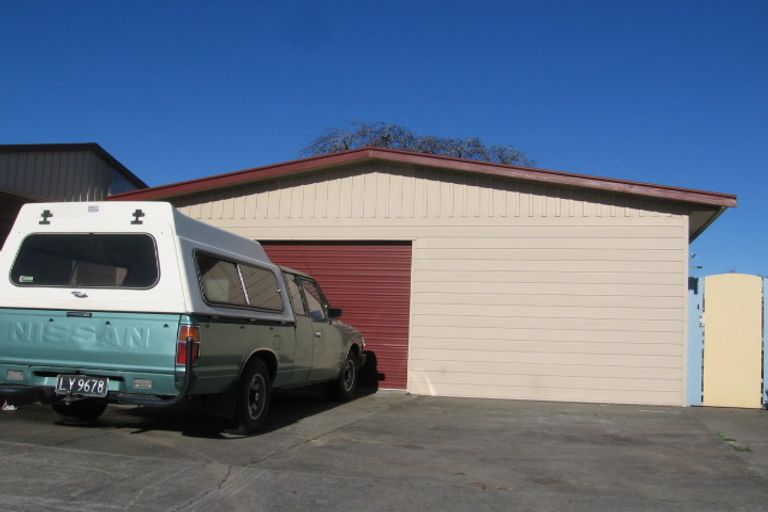 Photo of property in 2 Milton Street, Roslyn, Palmerston North, 4414