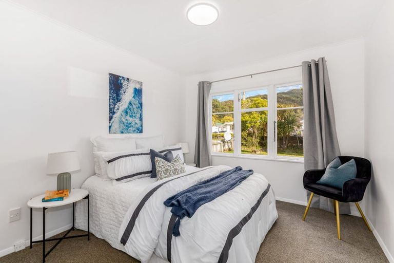 Photo of property in 28 Totara Street, Wainuiomata, Lower Hutt, 5014