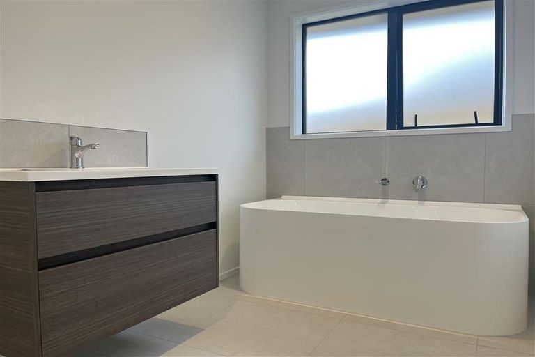 Photo of property in 26 Springwater Drive, Maewa, 4702