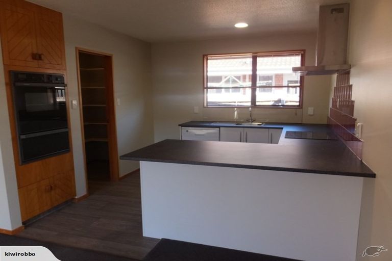 Photo of property in 4 Westgrove Avenue, Avonhead, Christchurch, 8042