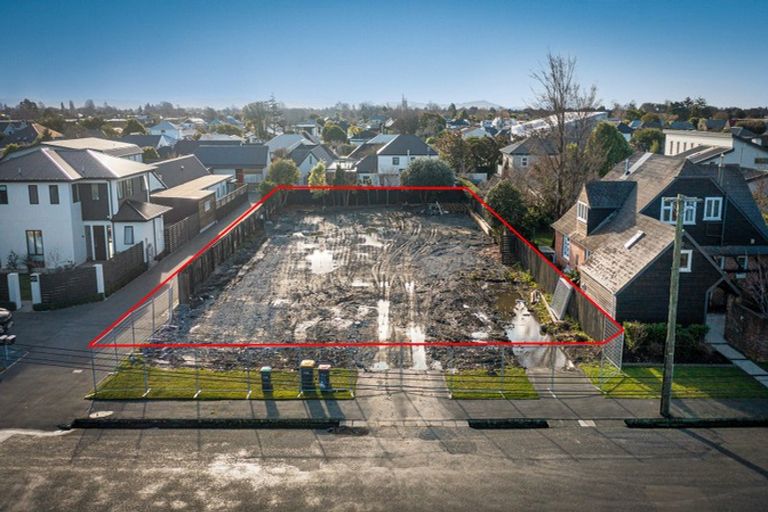 Photo of property in 17 Plynlimon Road, Fendalton, Christchurch, 8052