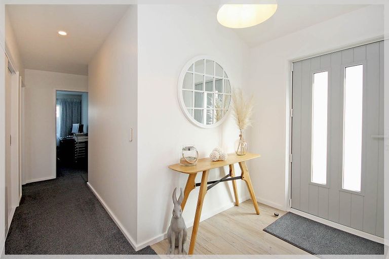 Photo of property in 10a Pratt Avenue, Foxton Beach, Foxton, 4815