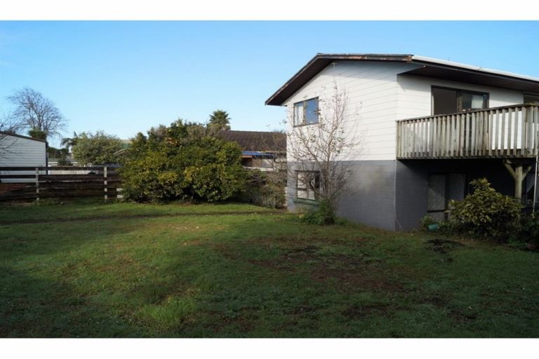 Photo of property in 6 Noble Street, Waiuku, 2123