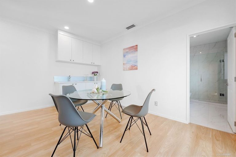 Photo of property in 23 Cooladawson Drive, Flat Bush, Auckland, 2019