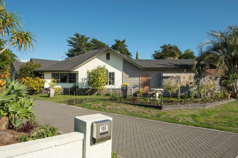 Photo of property in 100 Sovereign Drive, Papamoa Beach, Papamoa, 3118