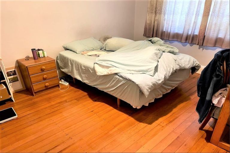 Photo of property in 1/296 Waiwhetu Road, Fairfield, Lower Hutt, 5011