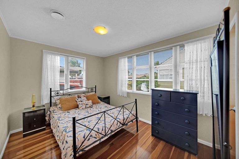 Photo of property in 1/70 Huia Road, Papatoetoe, Auckland, 2025