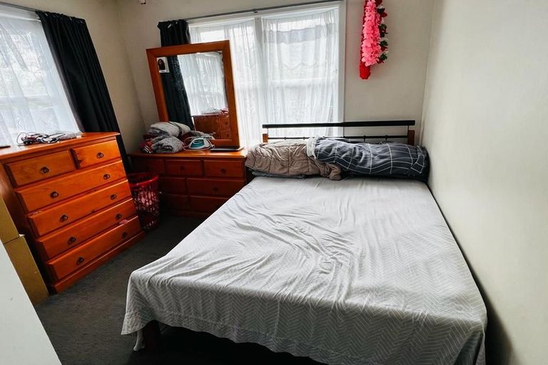 Photo of property in 9 Coles Place, Manurewa, Auckland, 2102