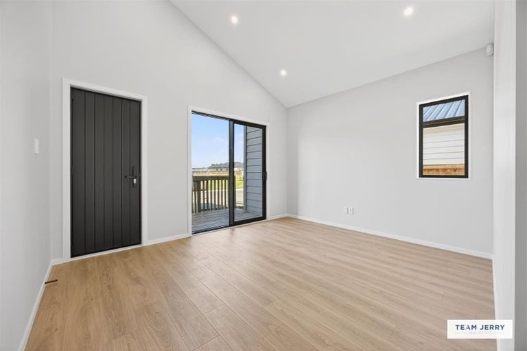 Photo of property in 13 Huringa Road, Karaka, Papakura, 2113