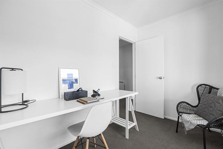Photo of property in 278 Memorial Avenue, Burnside, Christchurch, 8053